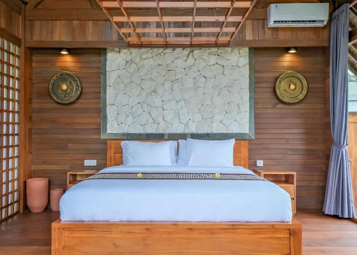 Villa Sanis House *