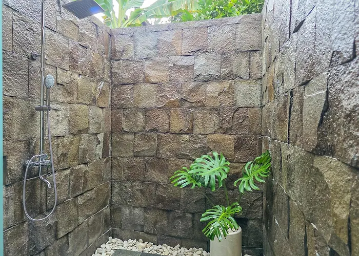 Sanis House * Penginyahan